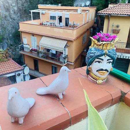 La Fontanella Apartment タオルミーナ エクステリア 写真