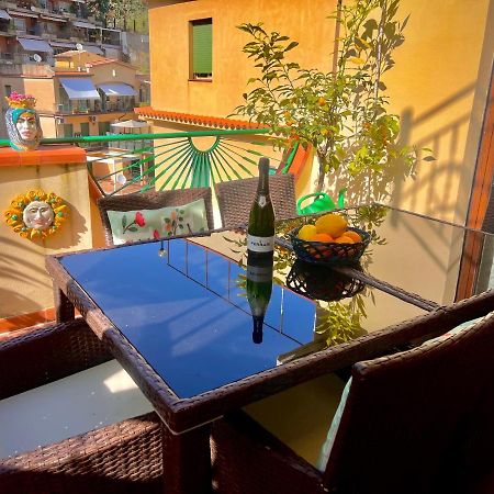 La Fontanella Apartment タオルミーナ エクステリア 写真