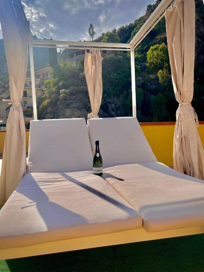 La Fontanella Apartment タオルミーナ エクステリア 写真