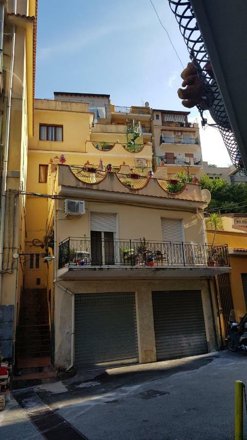 La Fontanella Apartment タオルミーナ エクステリア 写真