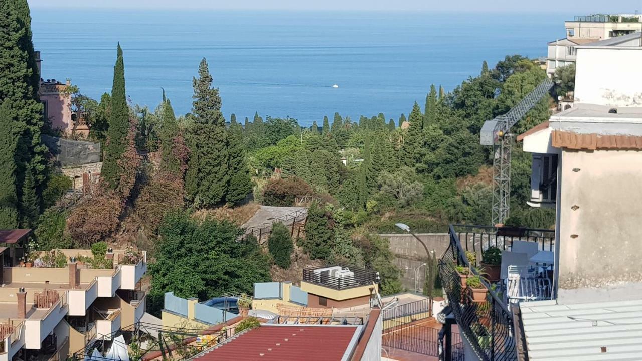 La Fontanella Apartment タオルミーナ エクステリア 写真